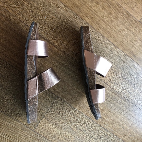 Italian made rose gold leather and cork strappy sandals/slides - Picture 3 of 6